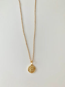 Kim Kardashian gold pendant necklace, gold pendant, gold pendant cross, gold pendant necklace, gold chain,  