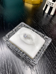 Elegant Louis Ring